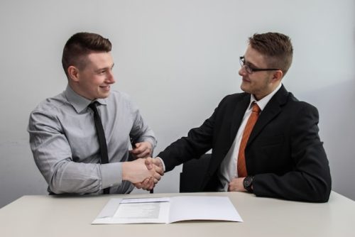 look-for-someone-with-a-commitment-as-tip-for-hiring-the-right-employee